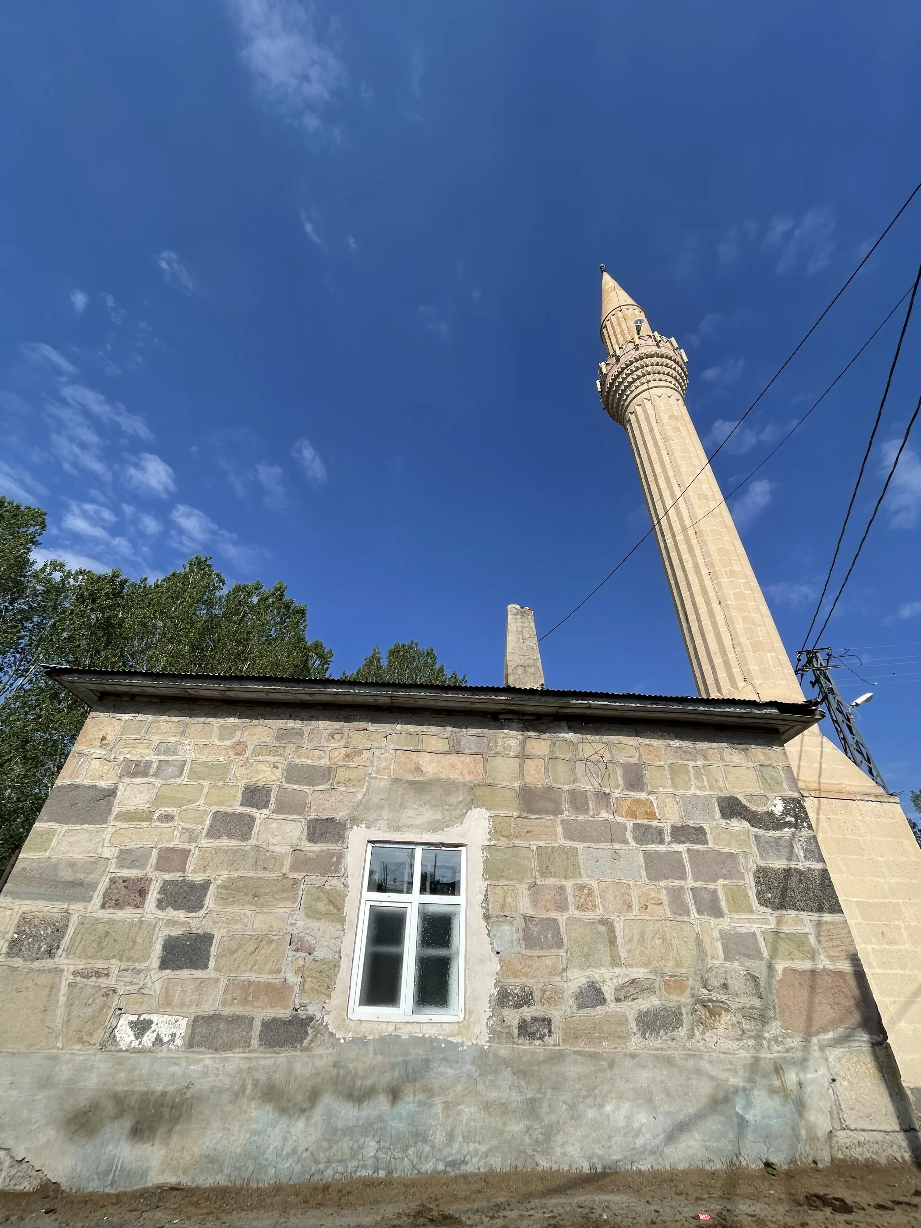 Cami inşaatından bir fotoğraf